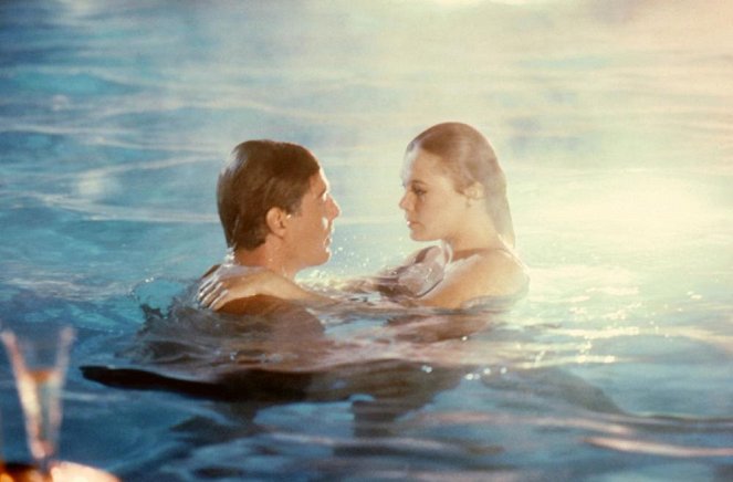 Szemenszedett szenzáció - Filmfotók - Christopher Reeve, Kathleen Turner