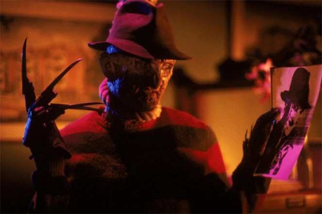 Freddy's Nightmares - Filmfotos - Robert Englund