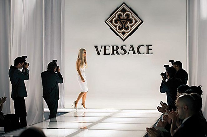House of Versace - Z filmu - Gina Gershon