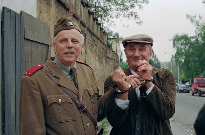 Dvě z policejní brašny - Filmfotók - Petr Brukner, Josef Somr