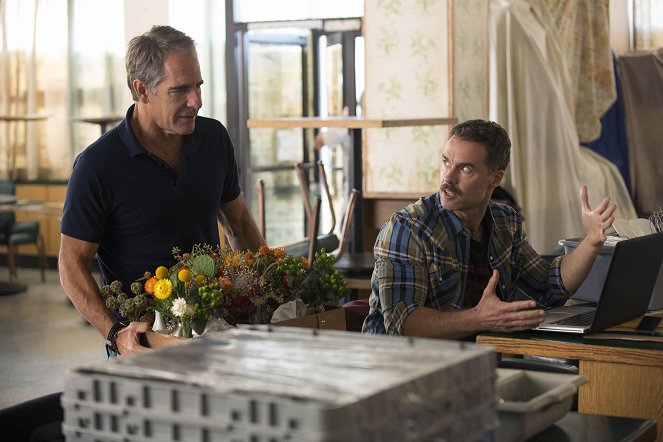 Looking - Looking for a Plus-One - Photos - Scott Bakula, Murray Bartlett