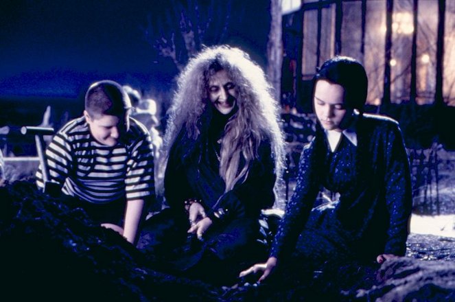 Die Addams Family in verrückter Tradition - Filmfotos - Jimmy Workman, Carol Kane, Christina Ricci