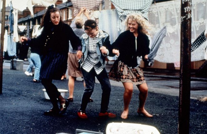 The Commitments - Film - Maria Doyle Kennedy, Angeline Ball
