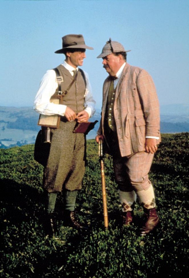 Englantilainen joka nousi kukkulalle, mutta laskeutui vuorelta - Kuvat elokuvasta - Hugh Grant, Ian McNeice