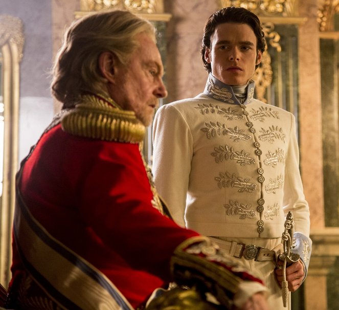 Cinderella - Filmfotos - Derek Jacobi, Richard Madden