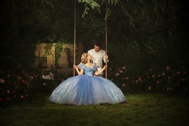 Cinderella - Van film - Lily James, Richard Madden