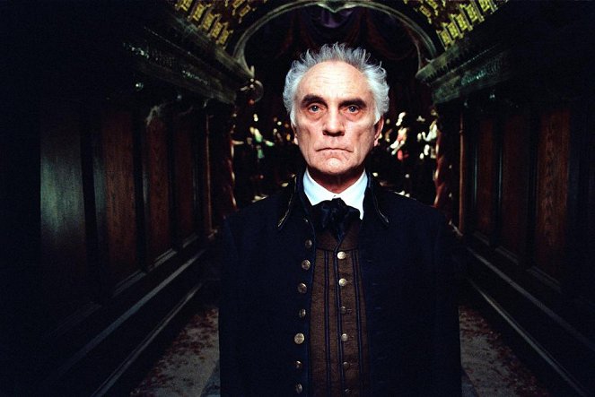 The Haunted Mansion - Van film - Terence Stamp