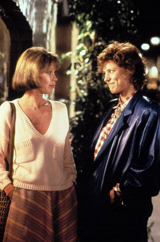 Just Between Friends - Filmfotos - Mary Tyler Moore, Christine Lahti