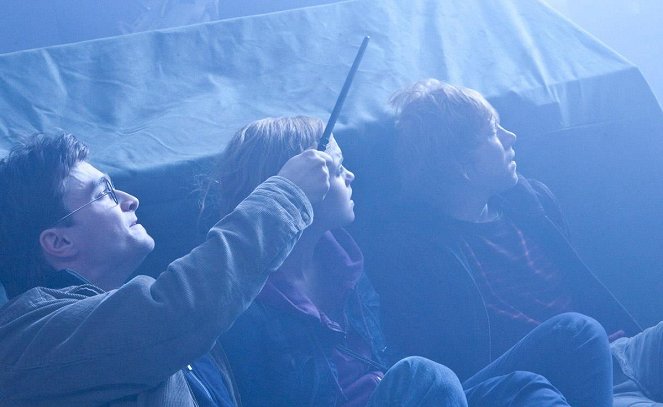 Harry Potter i Insygnia Śmierci: Część II - Z filmu - Daniel Radcliffe, Emma Watson, Rupert Grint