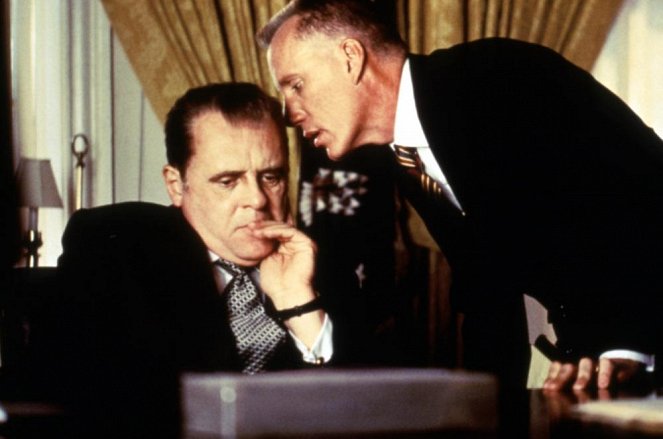Nixon - De la película - Anthony Hopkins, James Woods