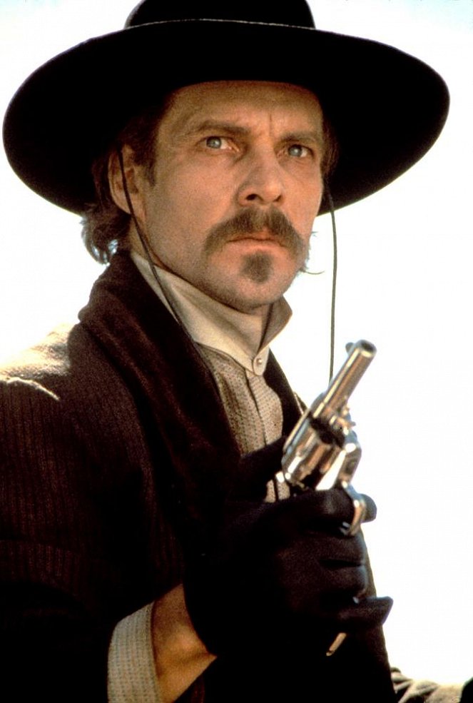 Wyatt Earp - Filmfotos - Dennis Quaid