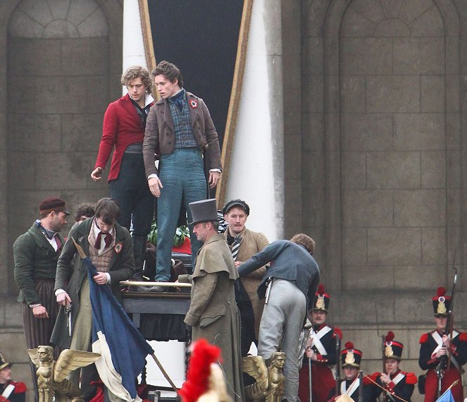 Les Misérables - Dreharbeiten - Aaron Tveit, Eddie Redmayne