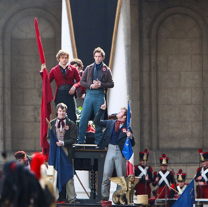 Les Misérables - Dreharbeiten - Aaron Tveit, Eddie Redmayne