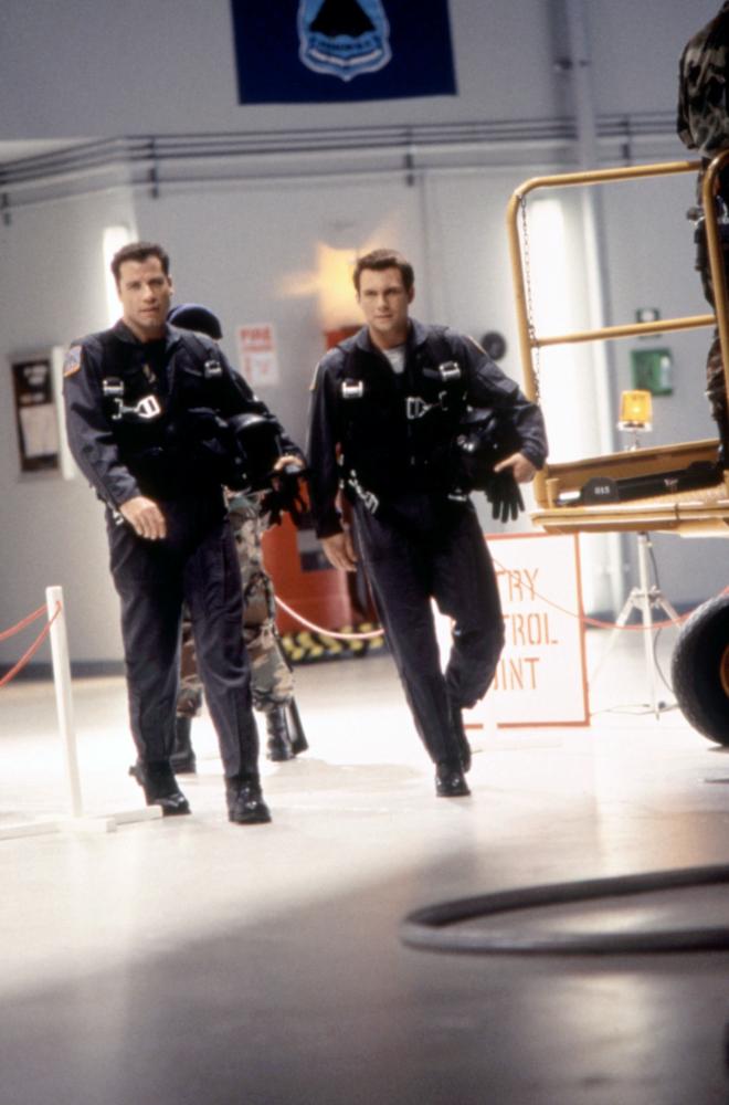 Broken Arrow: Alarma nuclear - De la película - John Travolta, Christian Slater
