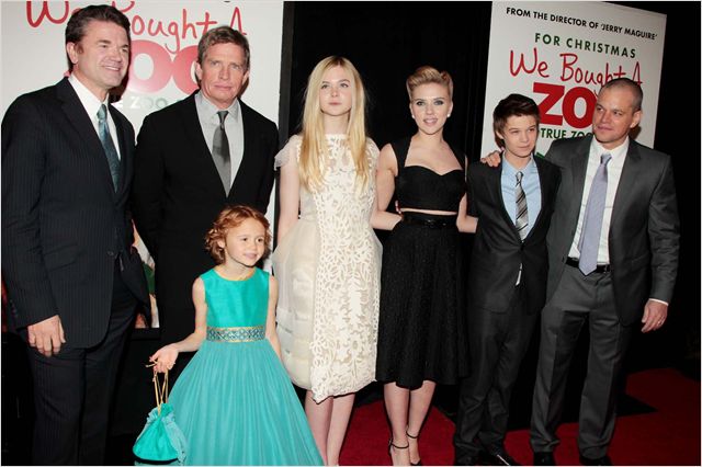 We Bought a Zoo - Events - Thomas Haden Church, Maggie Elizabeth Jones, Elle Fanning, Scarlett Johansson, Colin Ford, Matt Damon