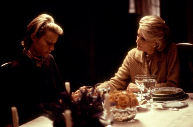A Perfect Murder - Photos - Gwyneth Paltrow, Constance Towers