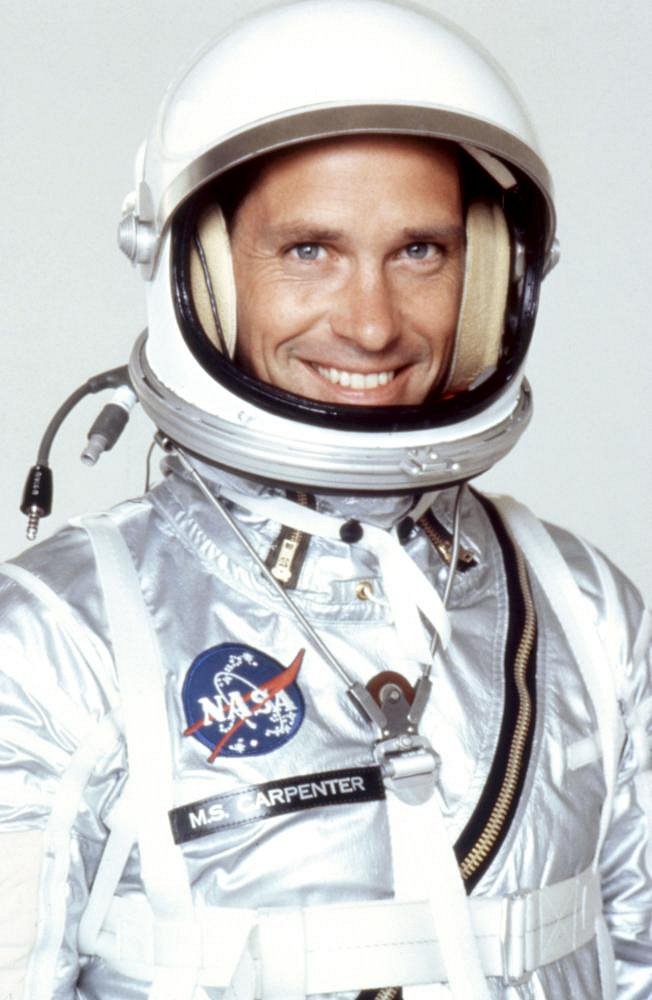 Pierwszy krok w kosmos - Promo - Charles Frank
