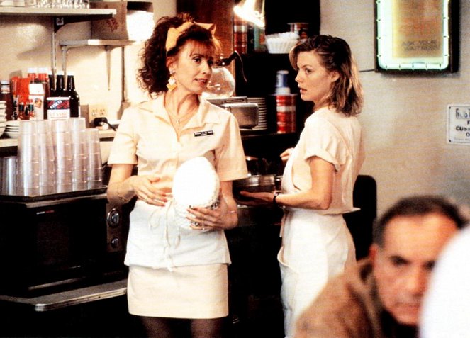 Frankie and Johnny - Photos - Kate Nelligan, Michelle Pfeiffer