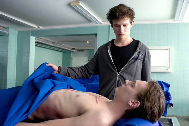 Tatort - Freunde bis in den Tod - Van film - Joel Basman, Rick Okon