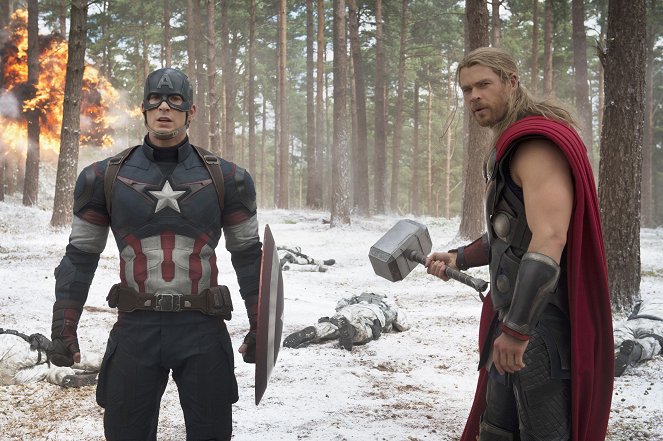 Avengers: Czas Ultrona - Z filmu - Chris Evans, Chris Hemsworth