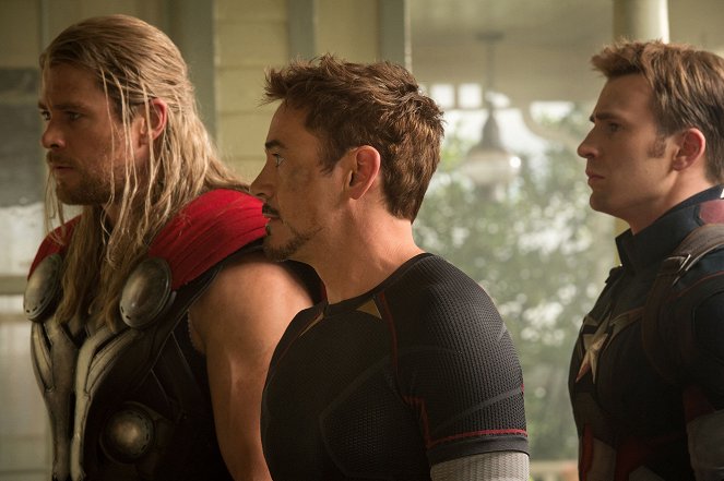 Avengers: Czas Ultrona - Z filmu - Chris Hemsworth, Robert Downey Jr., Chris Evans