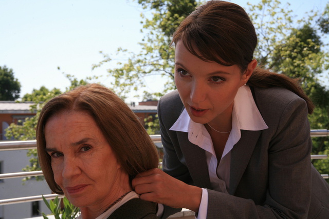 Putzfrau Undercover - Film - Gudrun Gundelach, Julia Koschitz