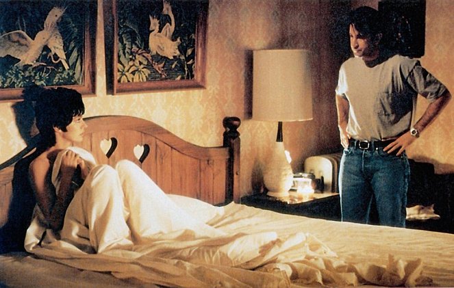A French Vampire in America - Photos - Anne Parillaud, Anthony LaPaglia