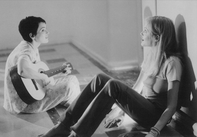 Przerwana lekcja muzyki - Z filmu - Winona Ryder, Angelina Jolie