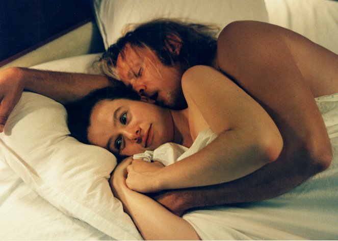 Przełamując fale - Z filmu - Emily Watson, Stellan Skarsgård