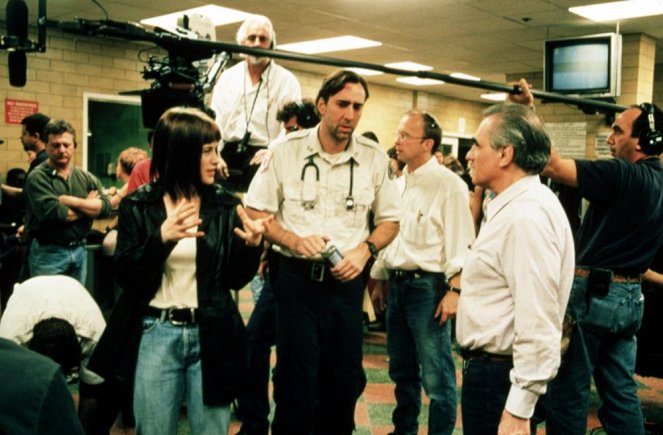 Bringing Out the Dead - Van de set - Patricia Arquette, Nicolas Cage, Martin Scorsese