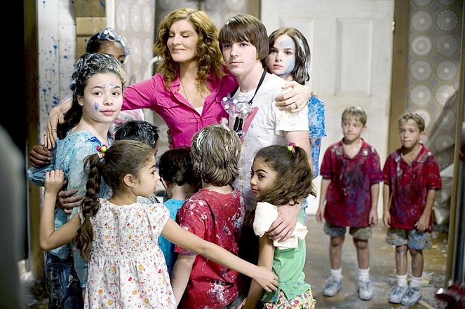 Yours, Mine and Ours - Photos - Miranda Cosgrove, Jennifer Habib, Rene Russo, Drake Bell, Jessica Habib, Danielle Panabaker, Brecken Palmer, Bridger Palmer