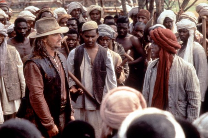 The Ghost and the Darkness - Do filme - Michael Douglas, Om Puri
