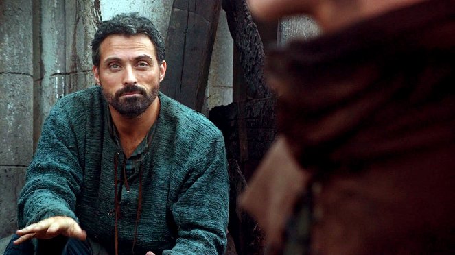 The Pillars of the Earth - Photos - Rufus Sewell