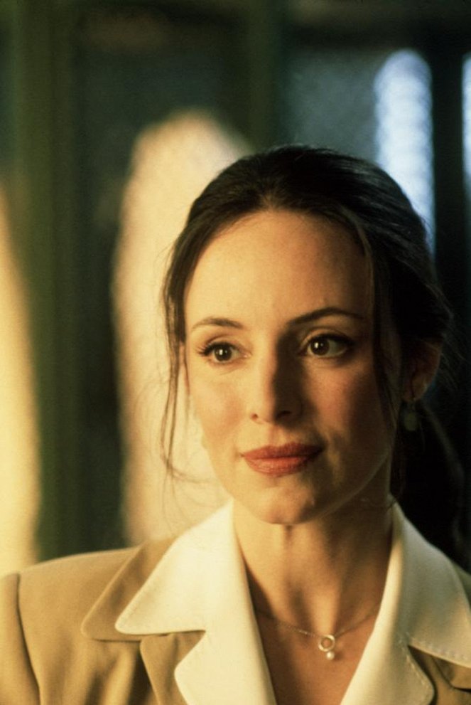 The General's Daughter - Photos - Madeleine Stowe