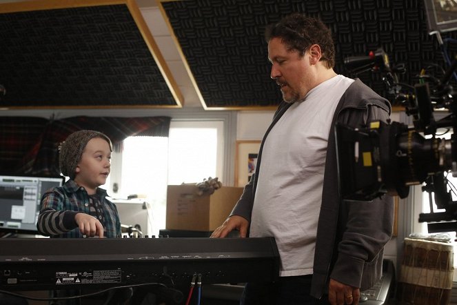 About A Boy - Season 1 - Willkommen in San Francisco - Dreharbeiten - Benjamin Stockham, Jon Favreau