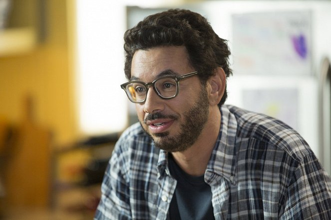 About A Boy - Season 2 - About a Vasectomy - Filmfotos - Al Madrigal
