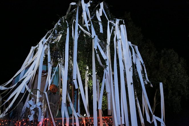 About a Boy - About a Will-O-Ween - Photos