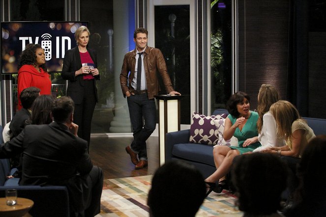 Hollywood Game Night - De la película - Yvette Nicole Brown, Jane Lynch, Matthew Morrison