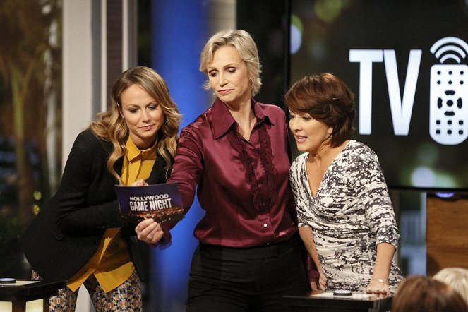 Hollywood Game Night - Photos - Stacy Keibler, Jane Lynch, Patricia Heaton
