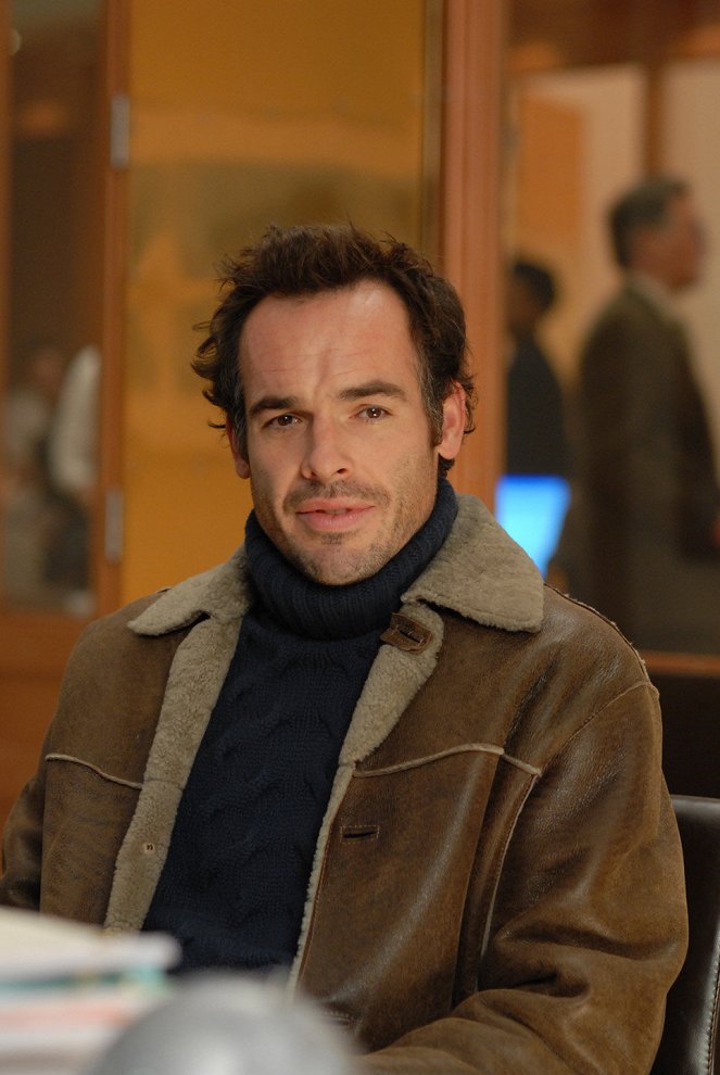 Lipstick Jungle - Chapter Two: Nothing Sacred - Photos - Paul Blackthorne
