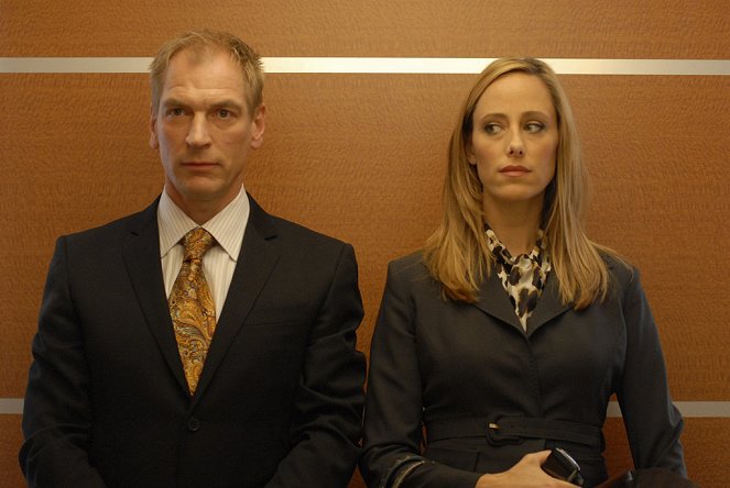 Lipstick Jungle - Chapter Two: Nothing Sacred - Photos - Julian Sands, Kim Raver