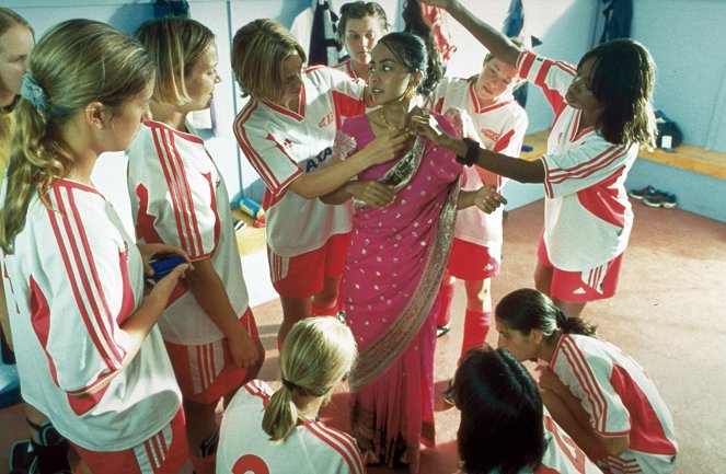 Bend It Like Beckham - Photos - Keira Knightley, Parminder Nagra