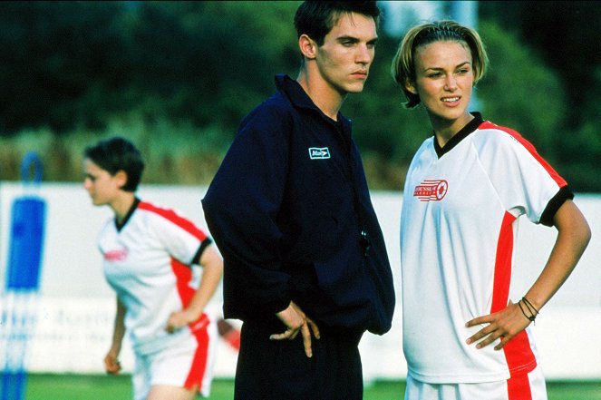 Bend It Like Beckham - Do filme - Jonathan Rhys Meyers, Keira Knightley