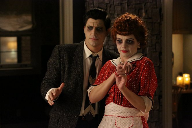 Vezmi si mě - Scary Me - Z filmu - Ken Marino, Casey Wilson