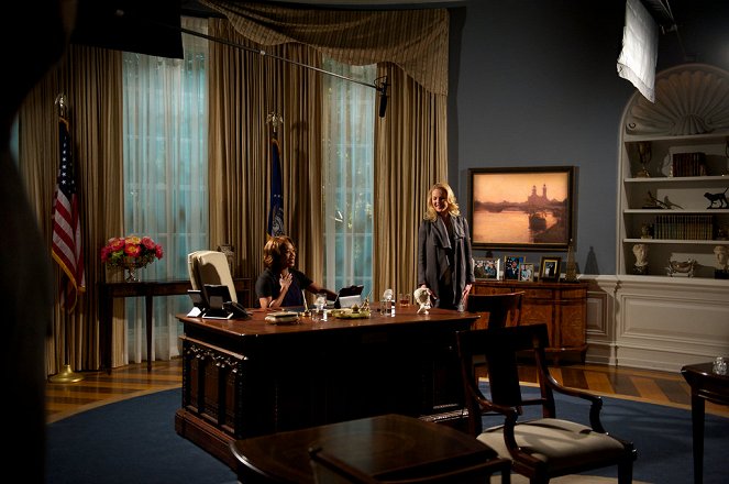 State of Affairs - The War at Home - De filmagens - Alfre Woodard, Katherine Heigl