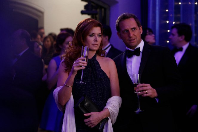 The Mysteries of Laura - The Mystery of the Deemed Dealer - Photos - Debra Messing, Josh Lucas
