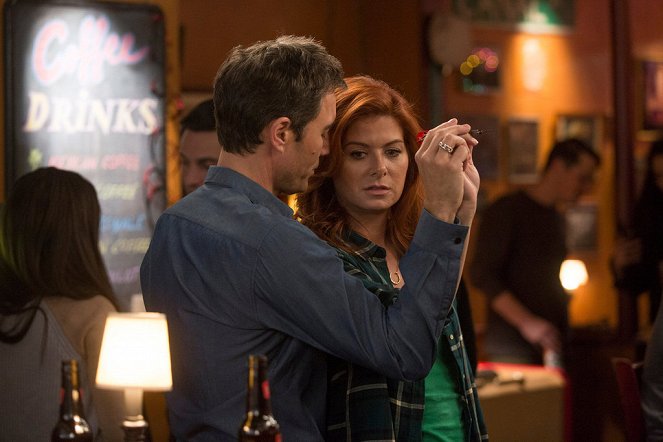 The Mysteries of Laura - The Mystery of the Exsanguinated Ex - Photos - Eric McCormack, Debra Messing