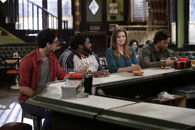 Undateable - Season 1 - Three's a Crowd - Filmfotók - Rick Glassman, Ron Funches, Bianca Kajlich, Chris D'Elia