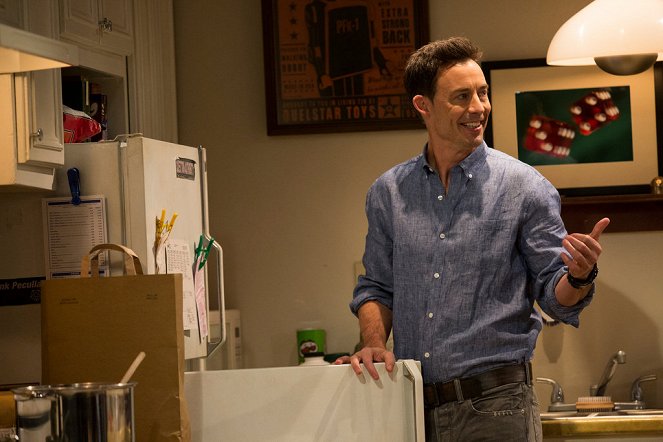 Undateable - Daddy Issues - Photos - Tom Cavanagh