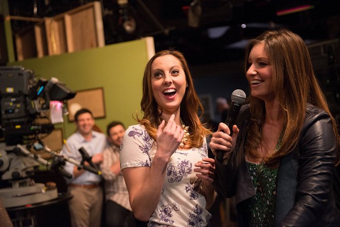 Undateable - Danny's Boys - Filmfotos - Eva Amurri Martino, Bianca Kajlich